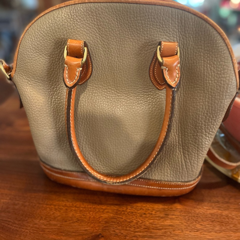 Dooney and Bourke purse - Picture 2 of 5
